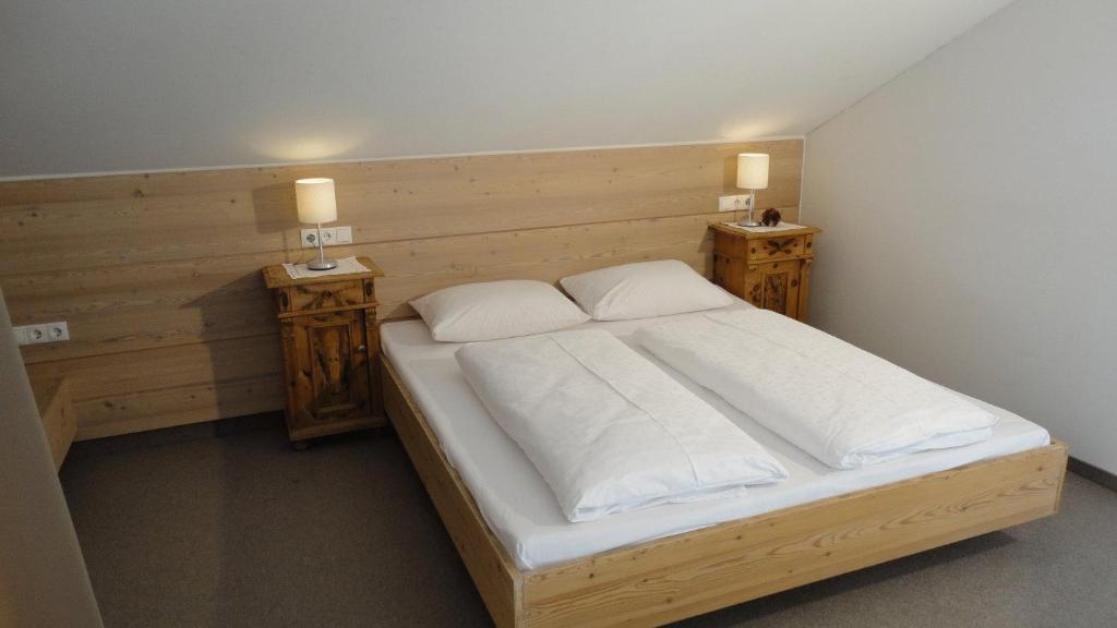 Landhaus Schoesser-Brandler Mayrhofen Room photo